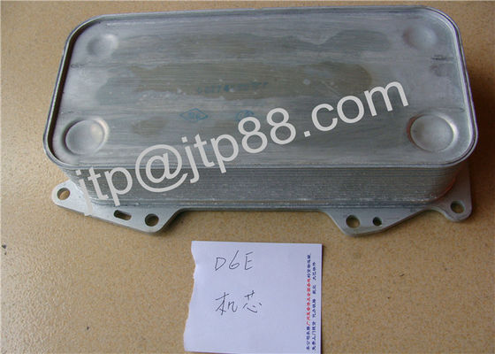 Χρώμα cOem 6735-61-2220 Slivery καπακιών 4D102 ελαιοψυκτήρων θερμαντικών σωμάτων εκσκαφέων